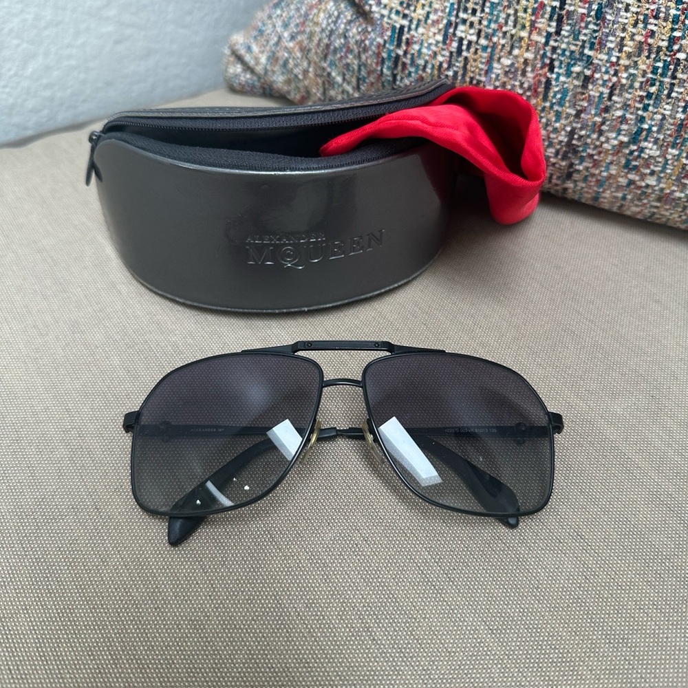Alexander McQueen Black Aviator Sunglasses with Case